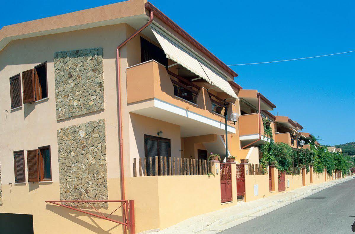 Residenza Le Due Palme Aparthotel Villasimius Exterior foto
