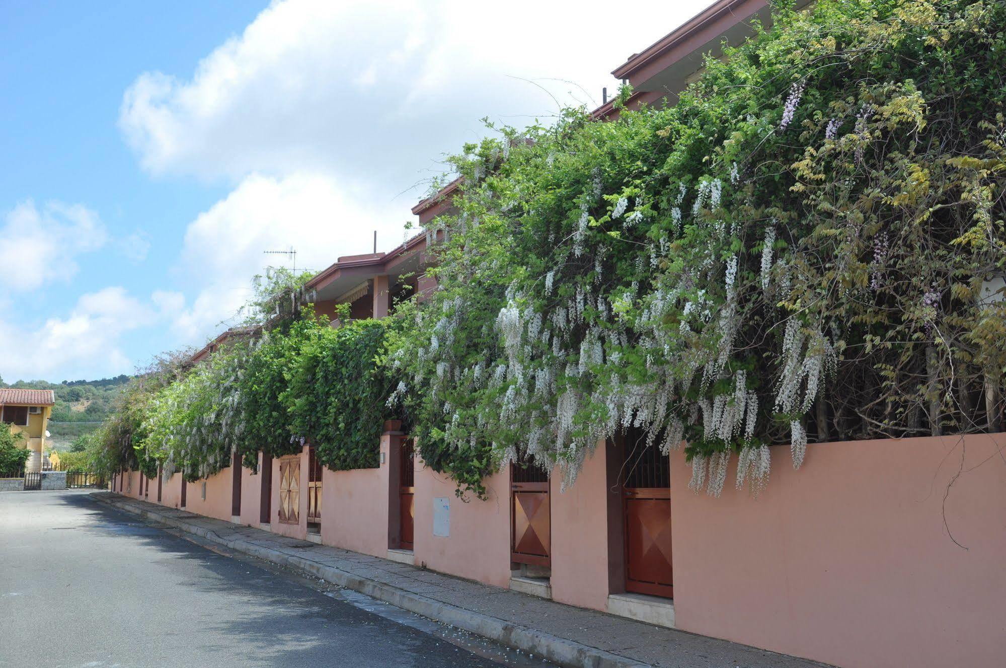 Residenza Le Due Palme Aparthotel Villasimius Exterior foto
