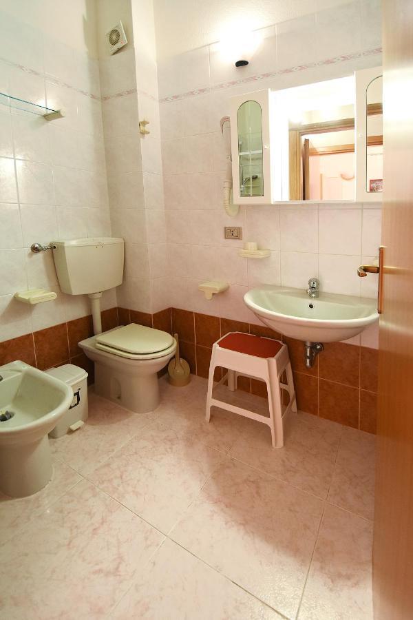 Residenza Le Due Palme Aparthotel Villasimius Exterior foto